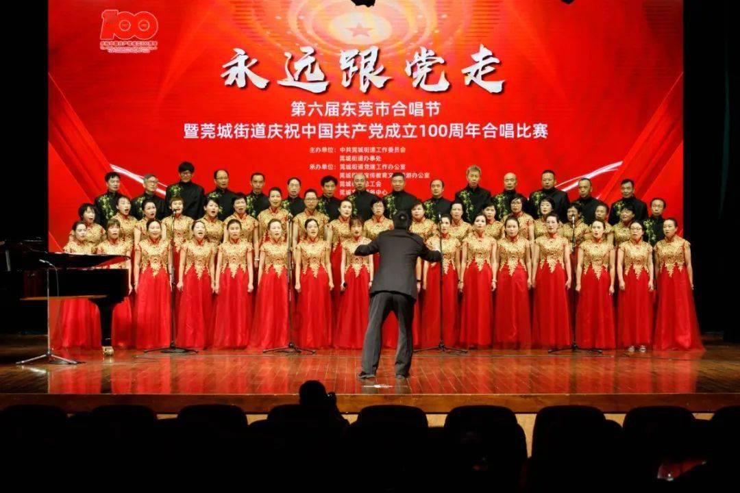 可爱女孩好有钱